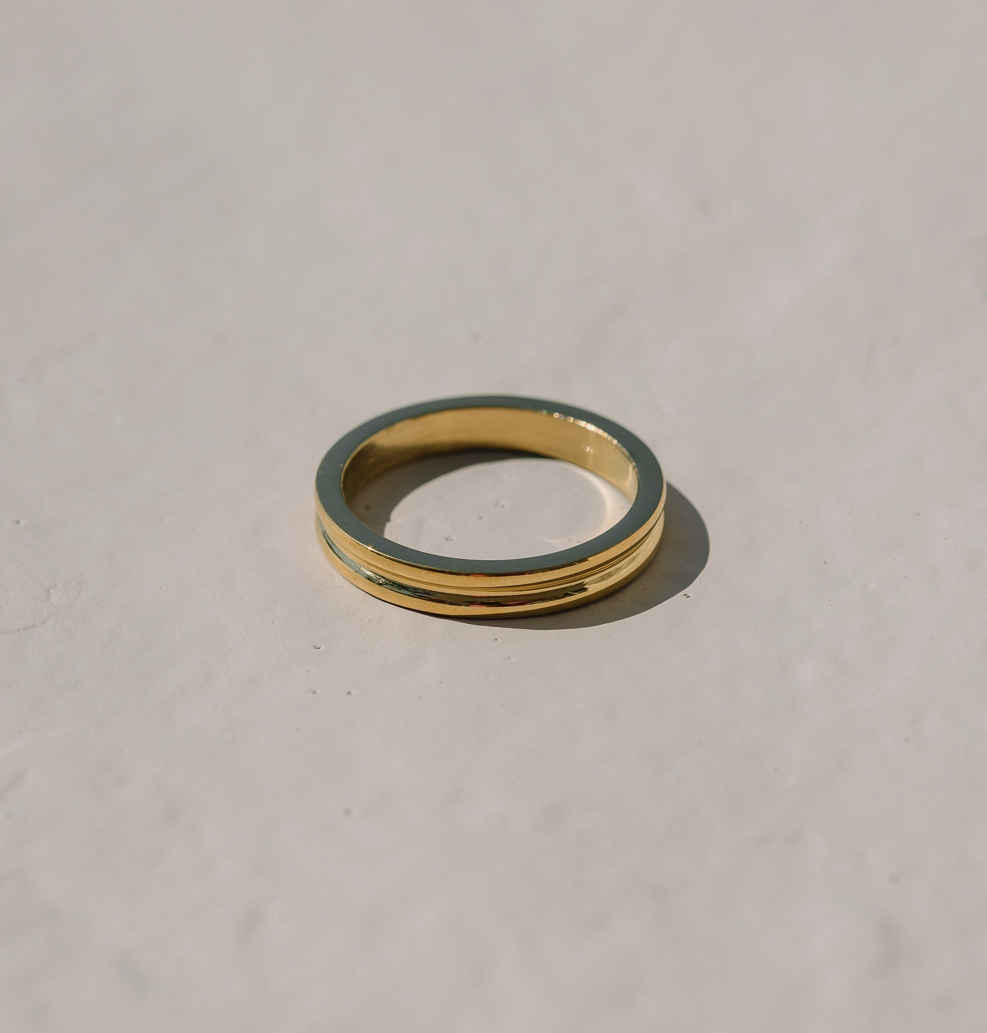 Lola /gold/