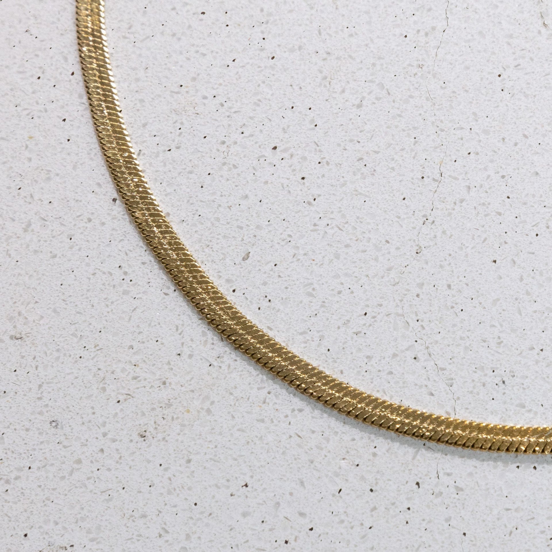 Python necklace /gold/